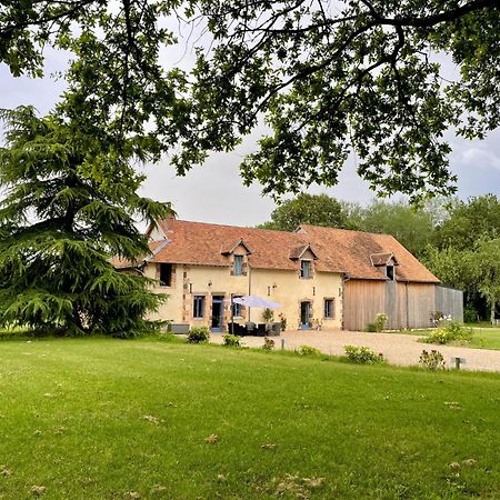 Les Colas Saint-Fargeau  Eksteriør bilde